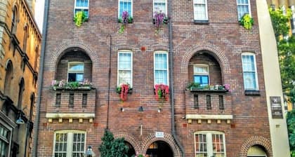 Sydney Harbour Bed And Breakfast