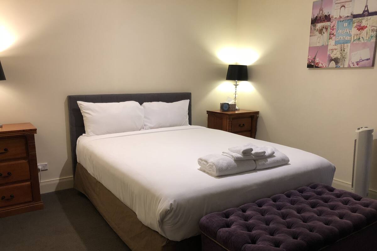 Egyptian cotton sheets, premium bedding, minibar, soundproofing