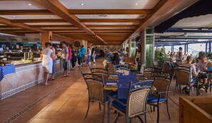 2 Restaurants; Frühstück, Mittagessen und Abendessen werden serviert