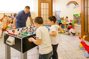Childrenâs play area â indoor