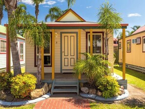 Standard 2 Bedroom Cabin | Terrasse/Patio