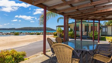 Harbour View Villa | Bathroom | Shower, hair dryer, towels