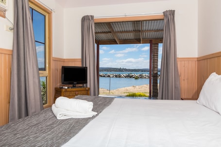Wifi gratis y ropa de cama . Batemans Bay Marina Resort