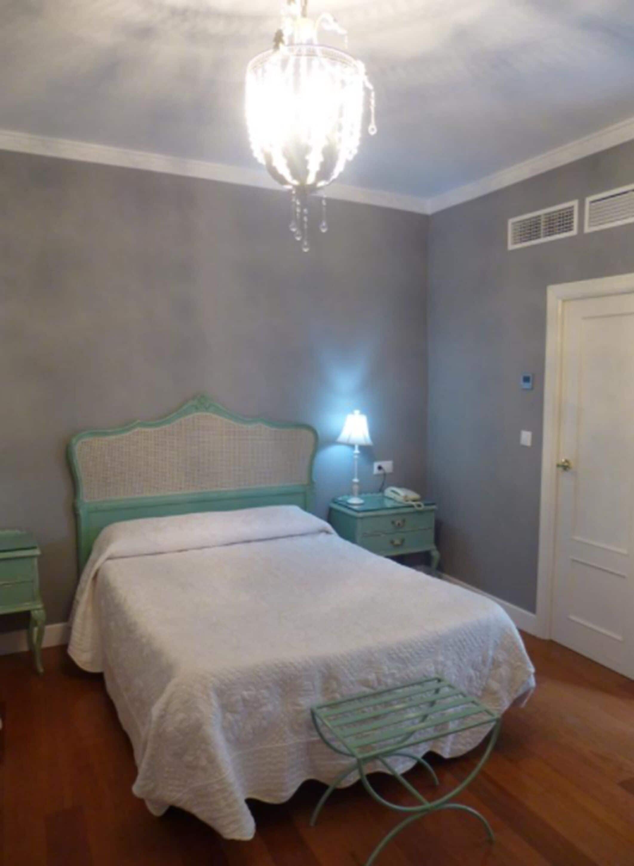 Photo - Le Petit Paris