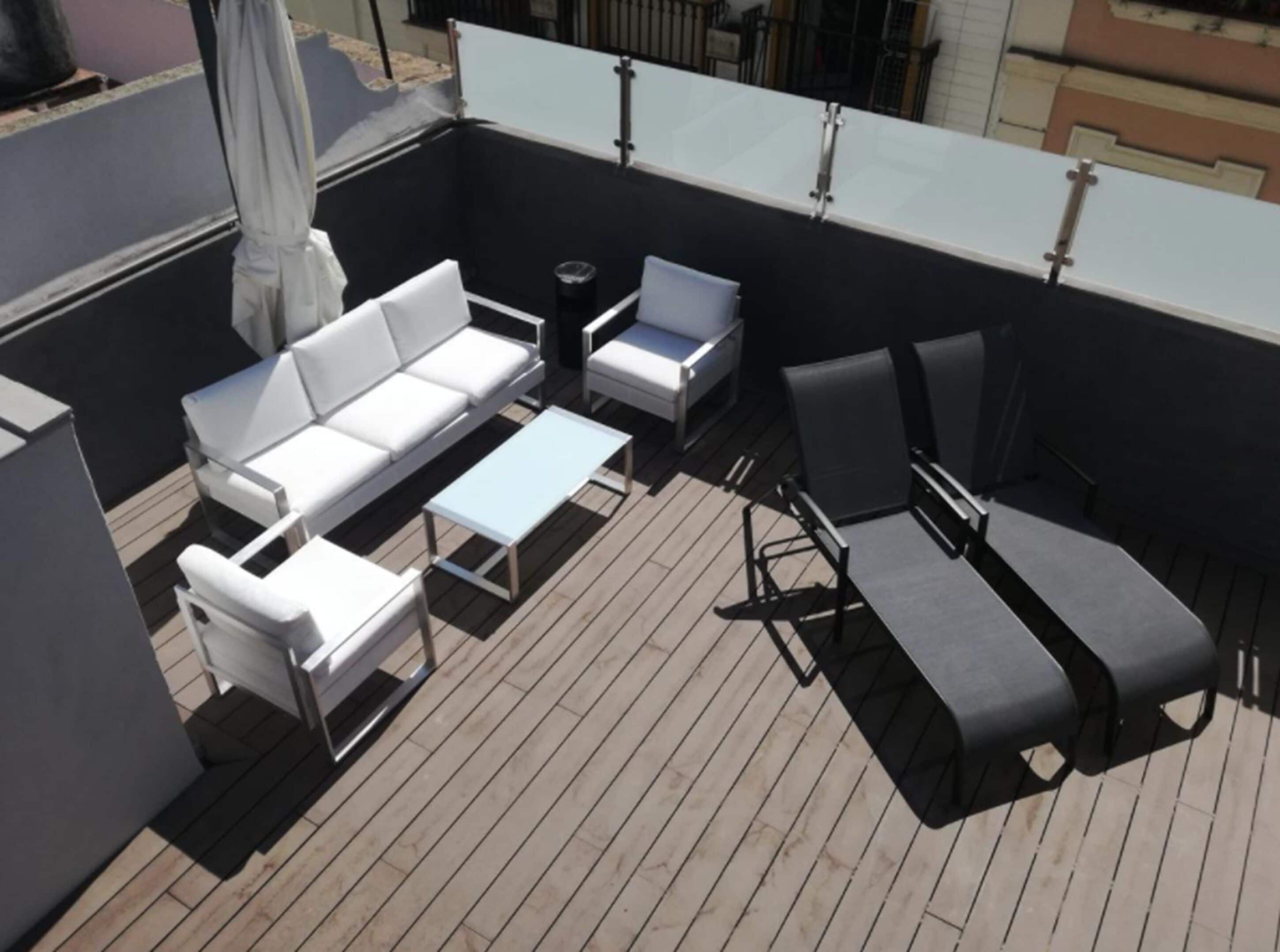 Photo - Le Petit Paris