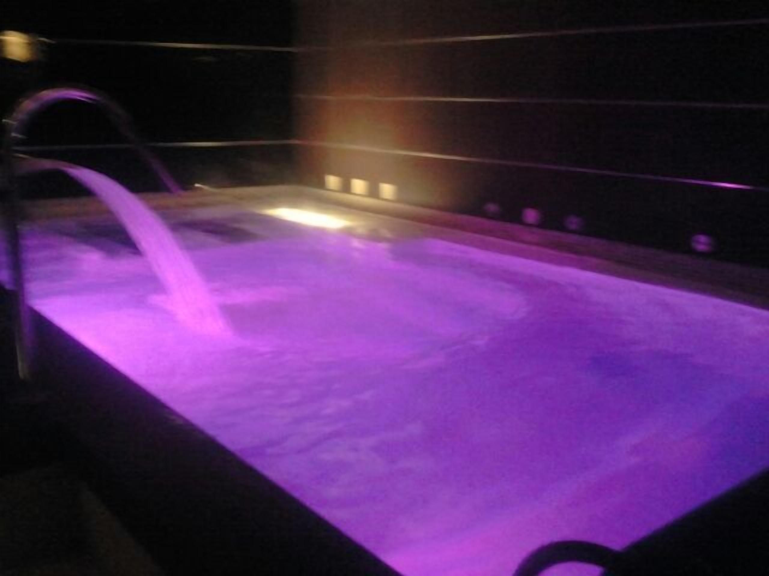 deep-soaking bathtub