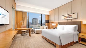 In-room safe, soundproofing, free WiFi, bed sheets