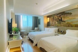 Minibar, in-room safe, iron/ironing board, Internet