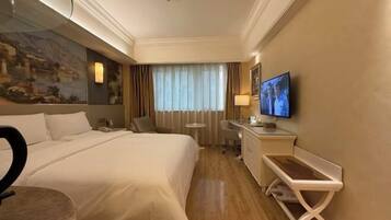 Minibar, in-room safe, iron/ironing board, Internet