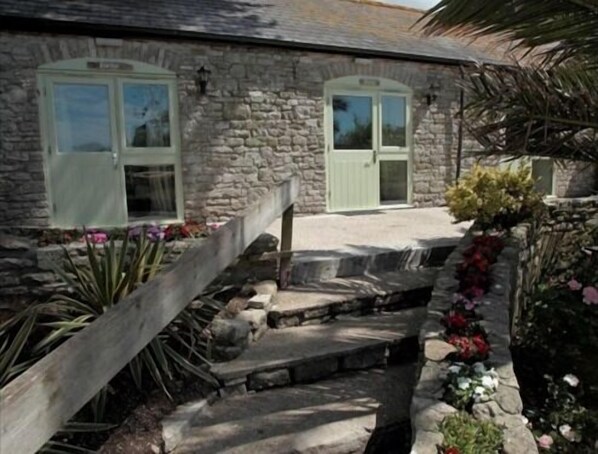 Suite, Ensuite | Exterior - The Kings Arms (Weymouth)