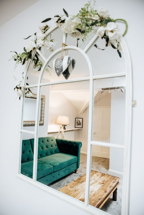 Apartment, Private Bathroom | Lounge - The Lighthorseman (York)