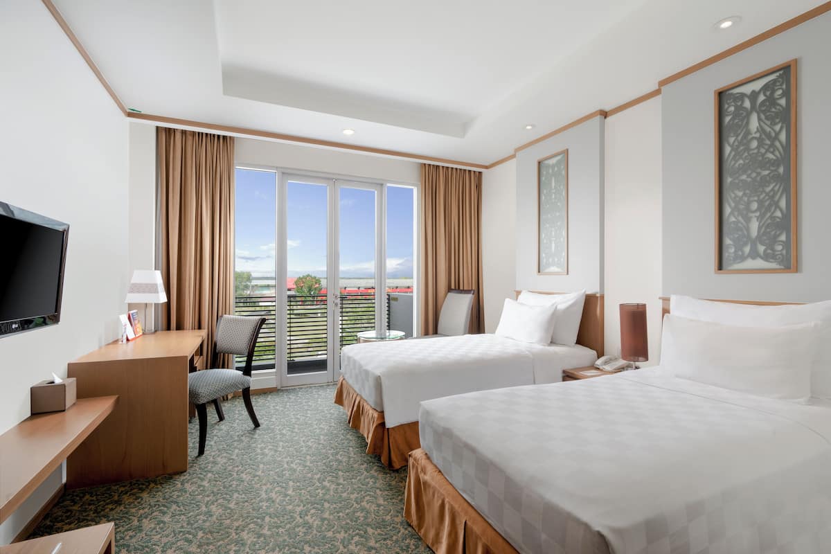 Deluxe Twin Room | 1 bilik tidur, bar mini, peti besi dalam bilik, meja