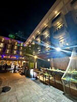 Breakfast, lunch, dinner served; Indonesian cuisine, alfresco dining