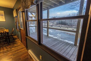 Family Cabin, 2 Bedrooms, Fireplace, River View | Terrace/patio