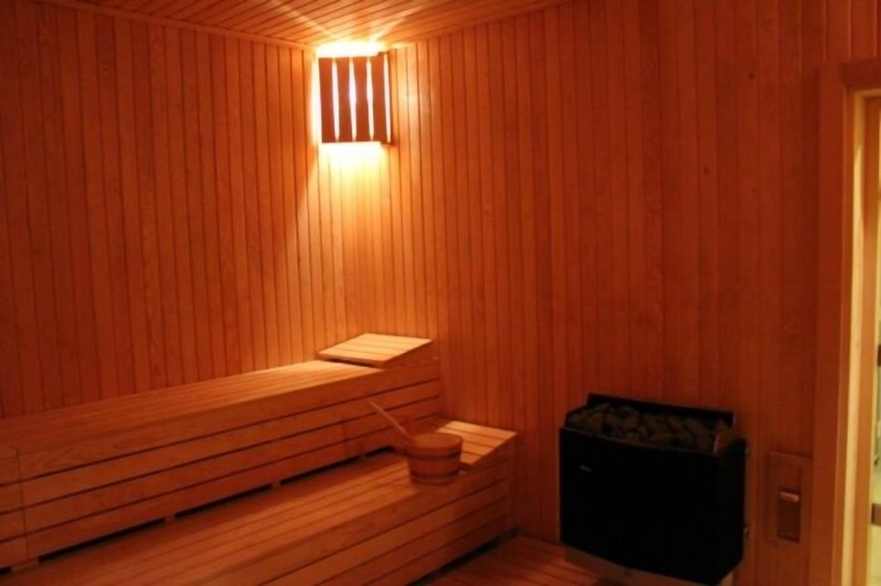 couples treatment room(s), sauna, steam room, turkish bath/hammam