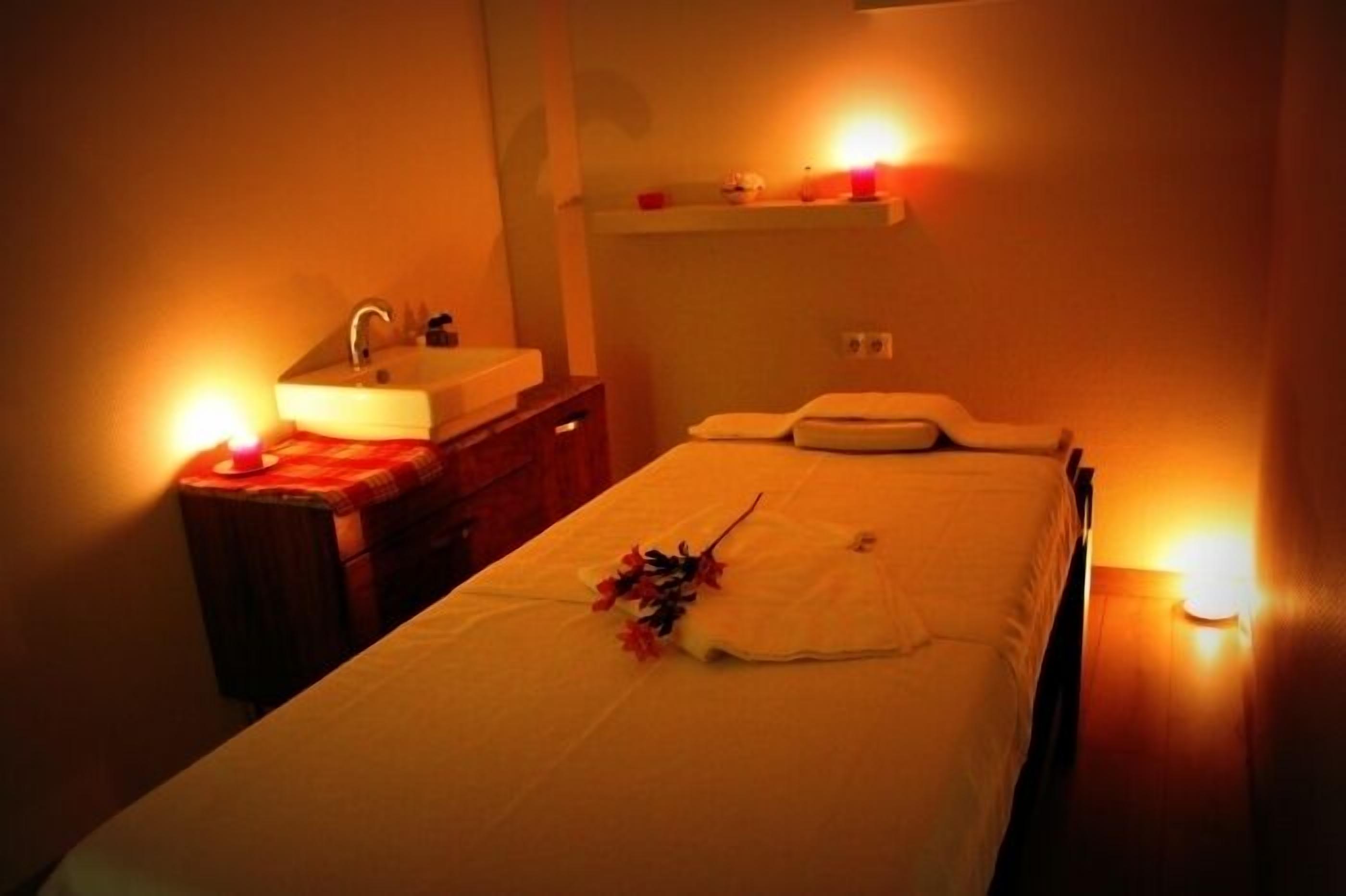 couples treatment room(s), sauna, steam room, turkish bath/hammam