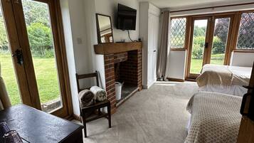 Twin Room, Private Bathroom (only shower available)