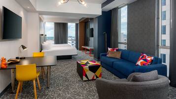 필로우탑 침대, 객실 내 금고, 책상, 노트북 작업 공간