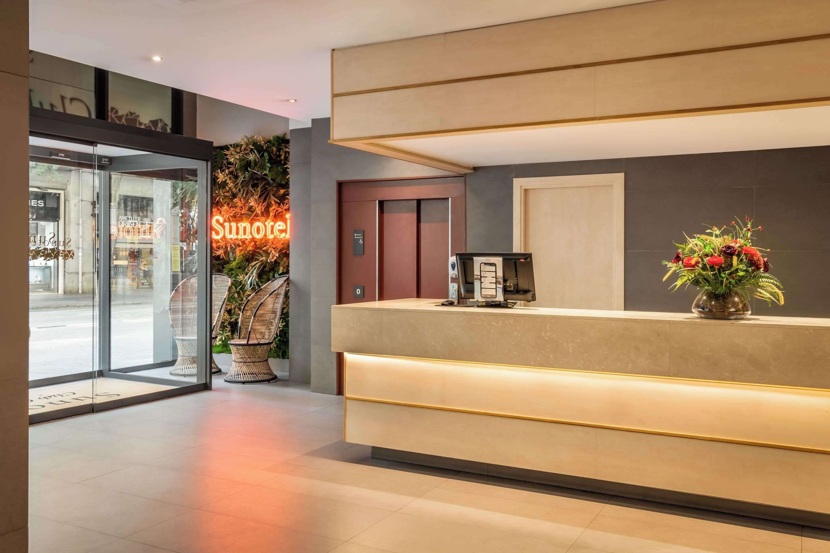 Photo - Petit Palace Trencadís