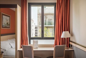 1 bedroom, minibar, in-room safe, desk