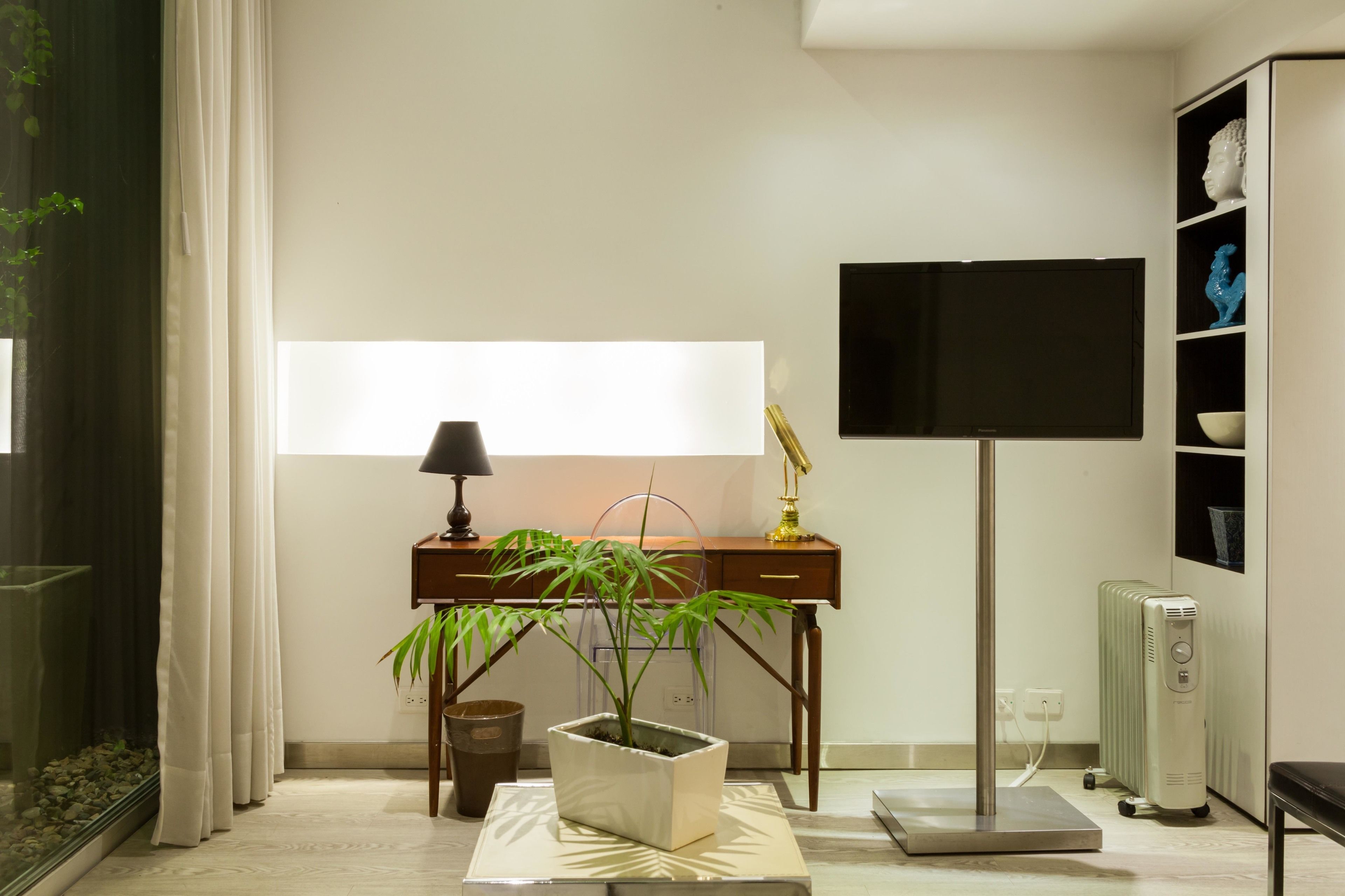 business double room | minibar, in-room safe, desk, soundproofing