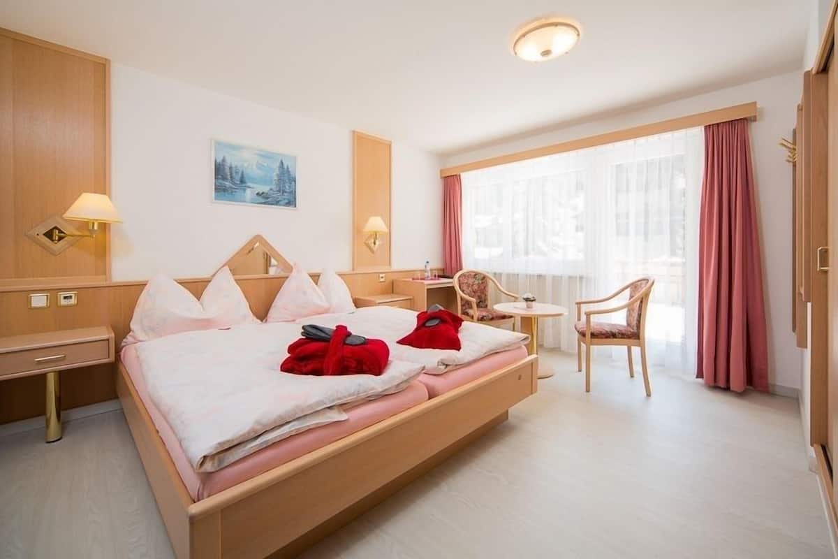 premium bedding, pillow-top beds, in-room safe, individually furnished