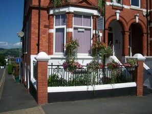 Garden - Greylands Guest House (Llandrindod Wells)