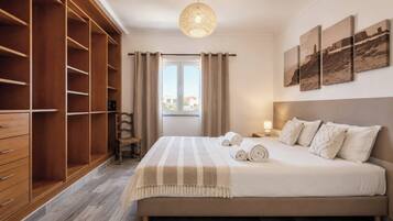 In-room safe, desk, free WiFi, bed sheets