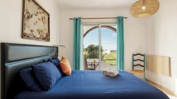 In-room safe, desk, free WiFi, bed sheets