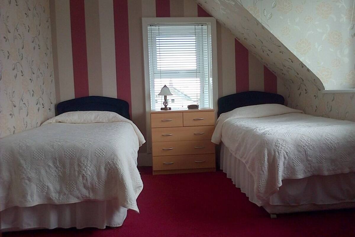 Twin Room, Ensuite