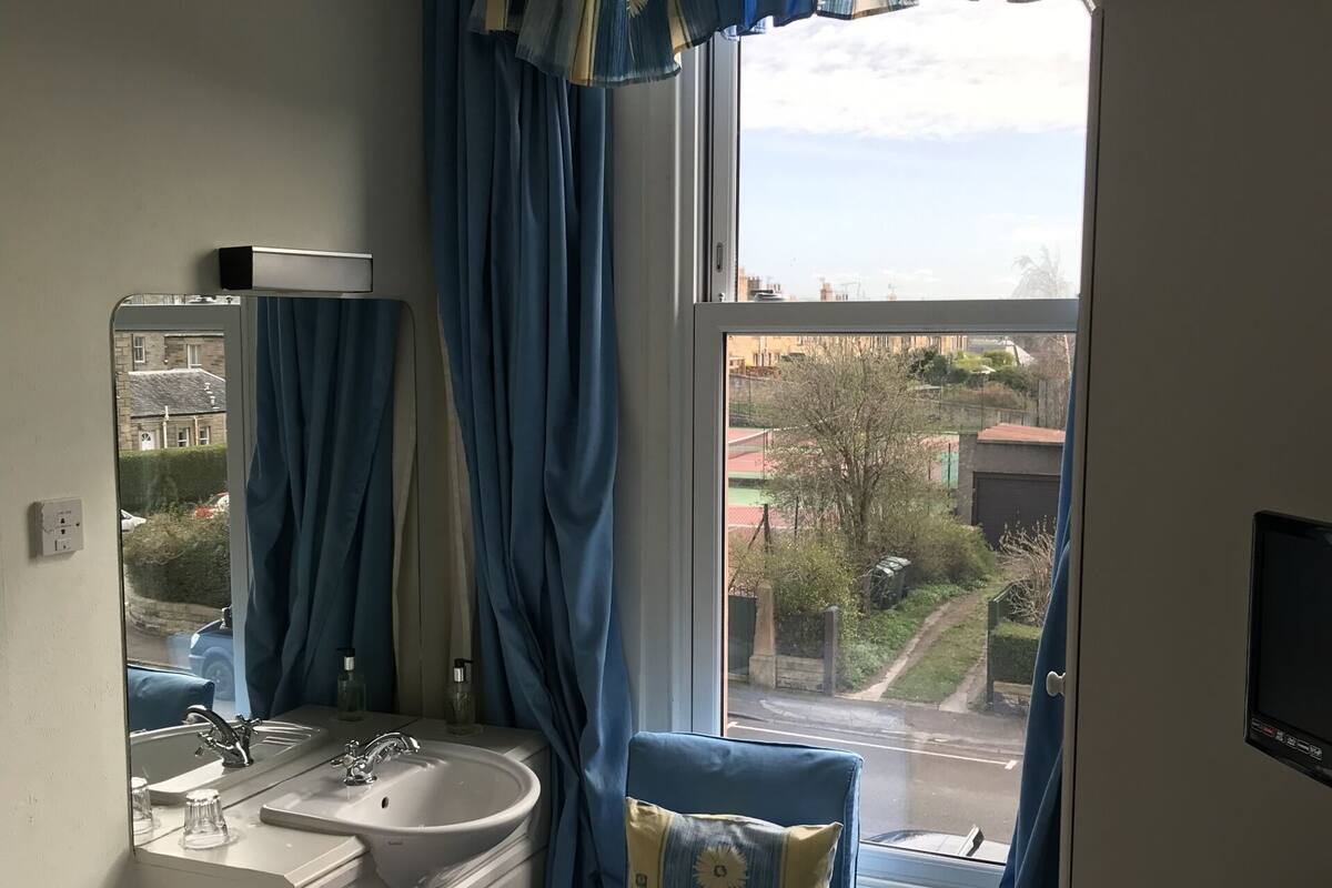 Tek Kişilik Oda, Özel Banyo (Small External)