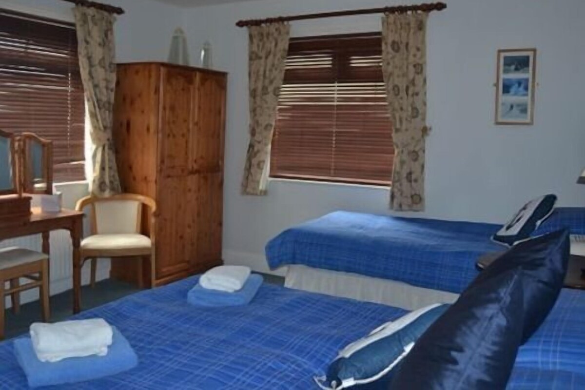 Sviitti, kylpyhuone makuuhuoneen yhteydessä (Sleeps 3)