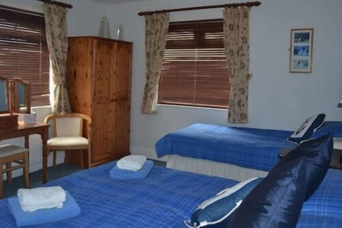 Sviitti, kylpyhuone makuuhuoneen yhteydessä (Sleeps 3)