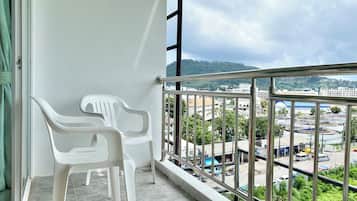 Deluxe Room | Terrace/patio