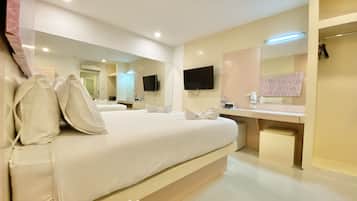 Standard Room | Minibar, in-room safe, free WiFi, bed sheets