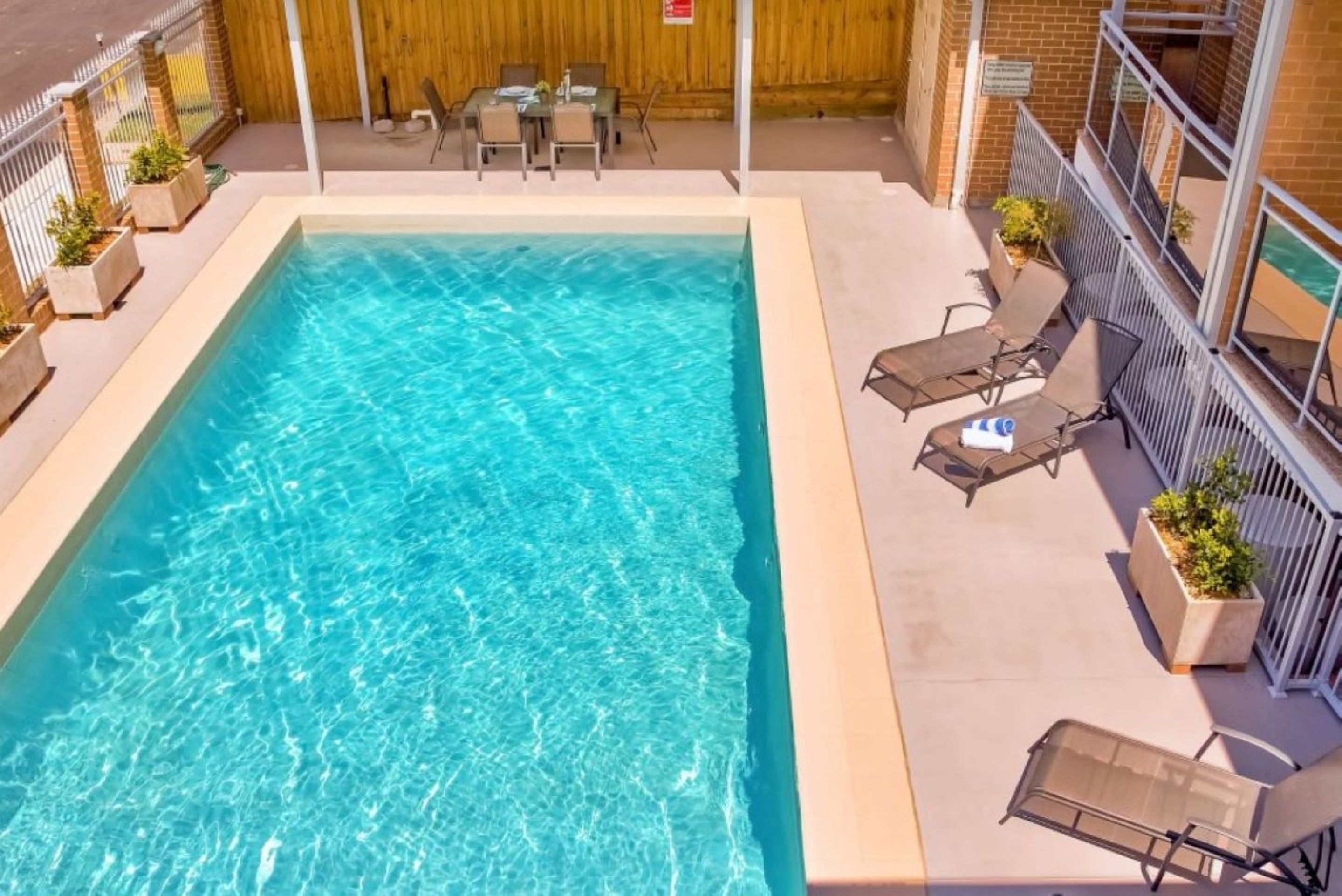 Udendørs pool, liggestole