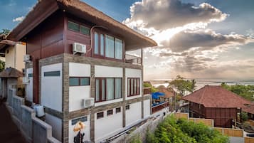 Panoramic Villa | Lanai