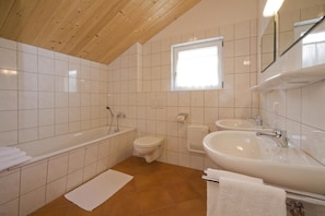 Chalet, 3 chambres, terrasse, vue montagne (8 Persons // B6-3SB) | Salle de bain