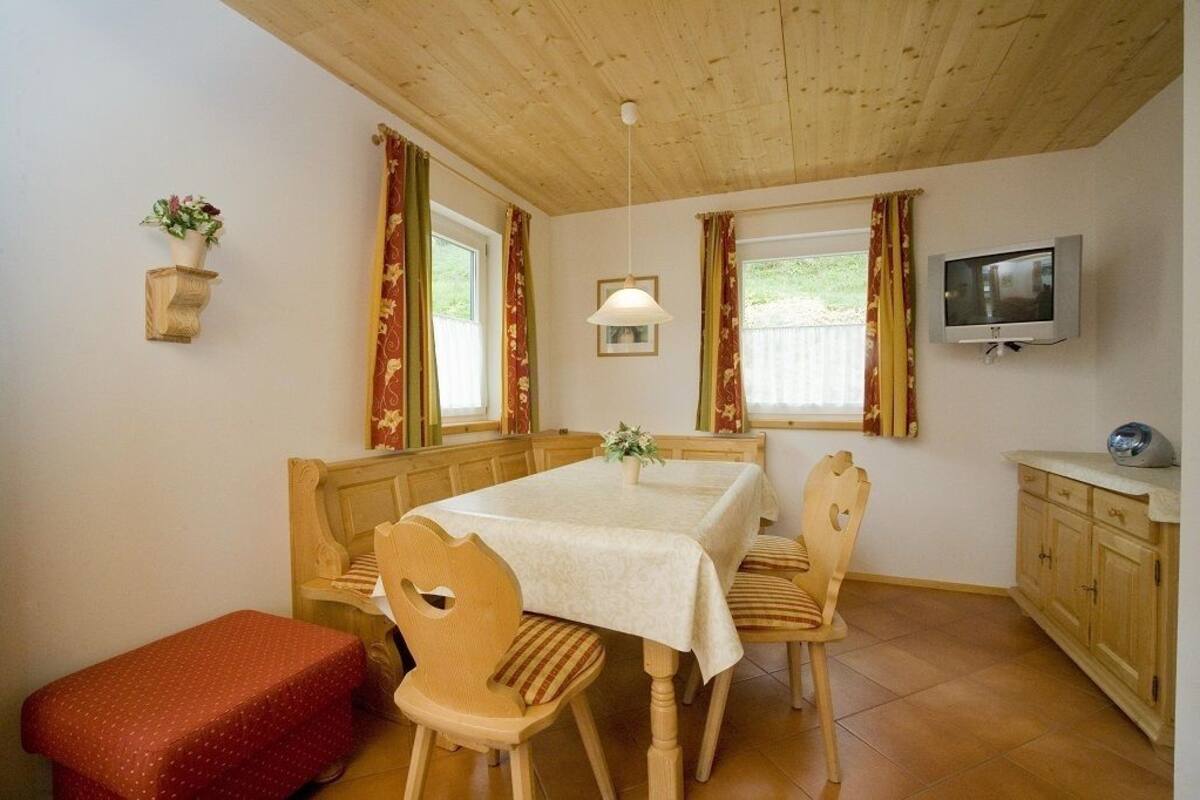 Chalet, 3 chambres, terrasse, vue montagne (8 Persons // B6-3SB) | Restauration dans la chambre