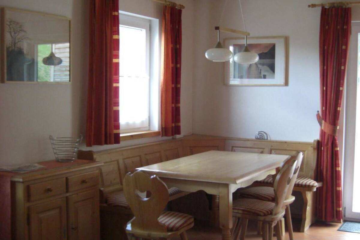 Chalet, 3 chambres, terrasse, vue montagne (6 Persons // B6-3S) | Restauration dans la chambre