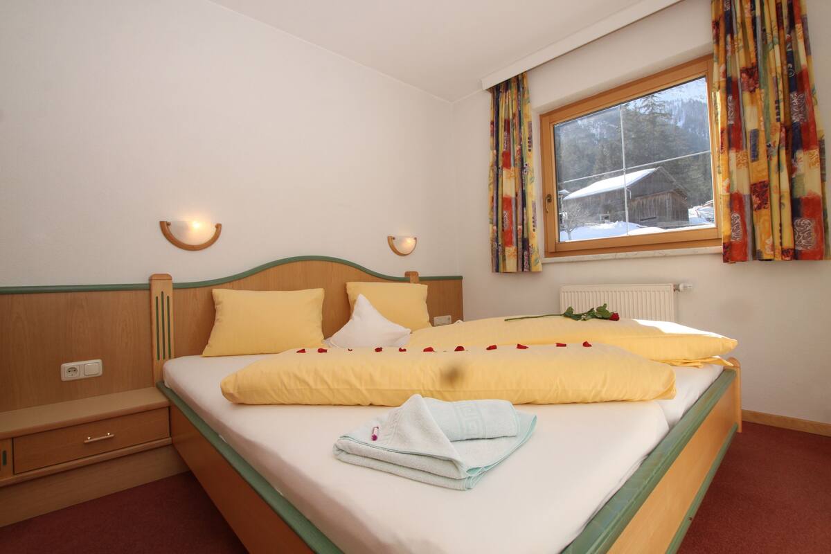 Apartamento, 3 habitaciones, balcón (excl. cleaning fee EUR 130) | Cunas o camas infantiles (de pago), wifi gratis, ropa de cama