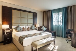 Premium bedding, minibar, in-room safe, individually decorated - Holiday Inn Muscat Al Seeb by IHG (Muscat)