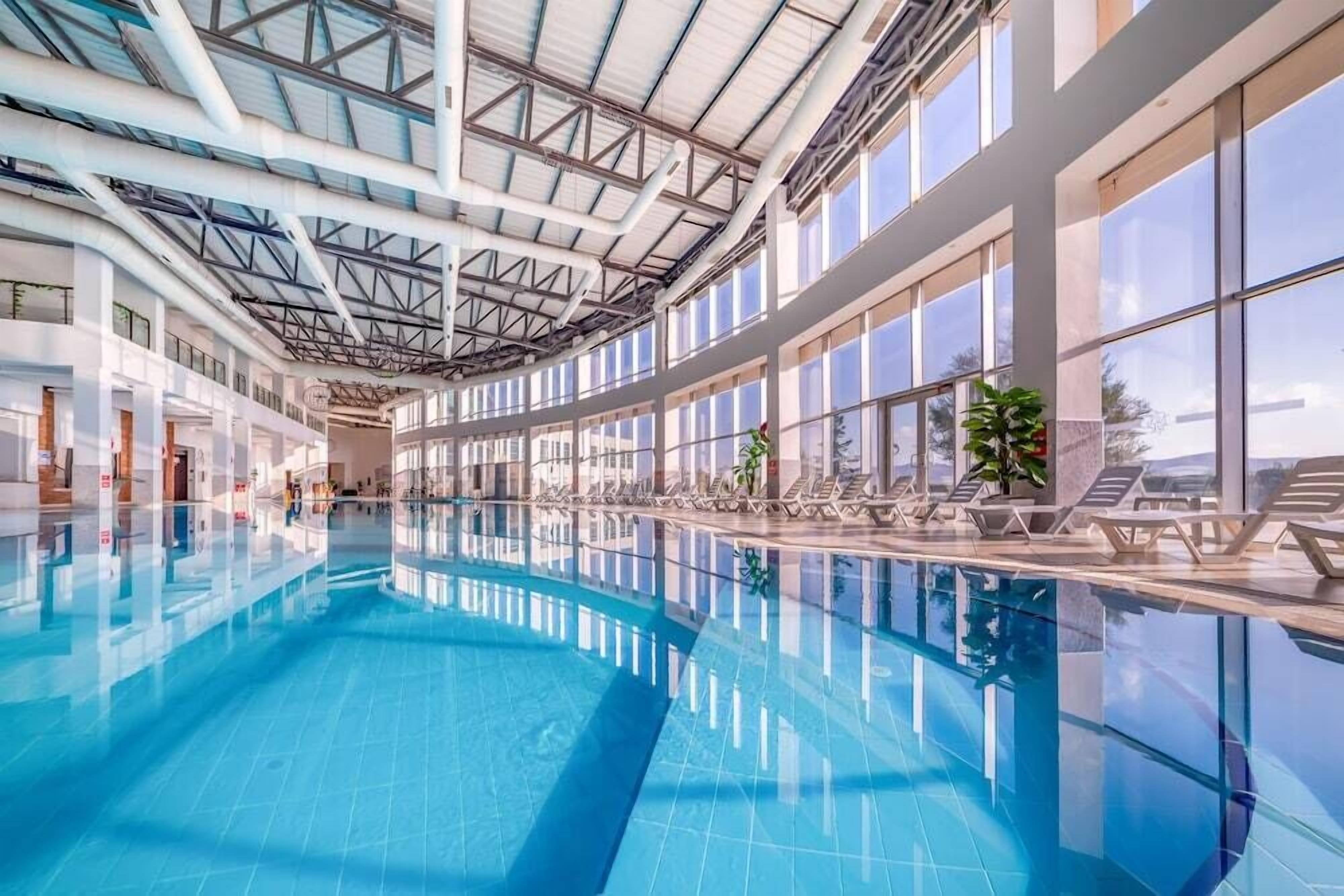 Innenpool, Außenpool