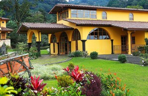 Property grounds - Los Establos Boutique Resort- All Inclusive (Jaramillo)