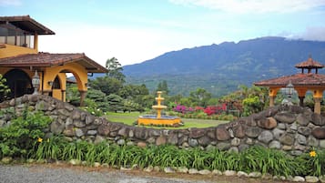 ด้านหน้าที่พัก