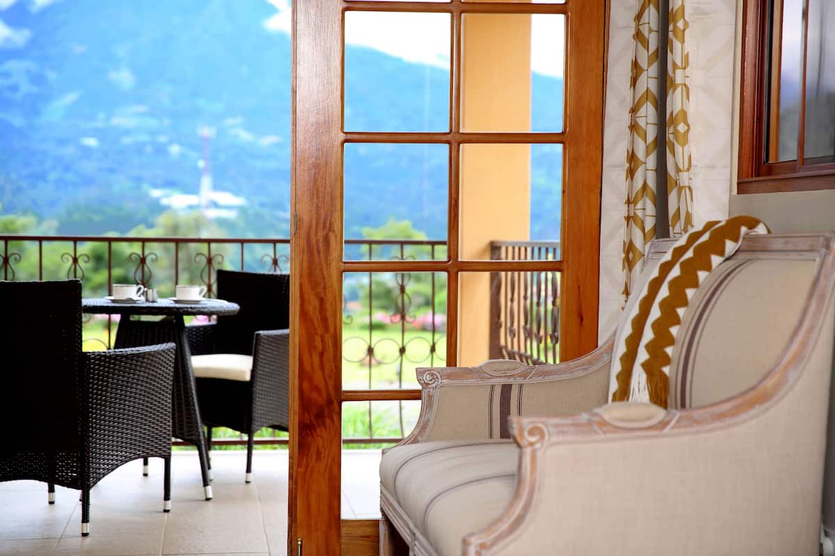 Chambre Deluxe, 1 grand lit | 1 chambre, literie de qualité, coffre-fort, accÚs au Wi-Fi (inclus)