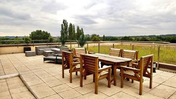 Suite Prestigio | Terraza o patio
