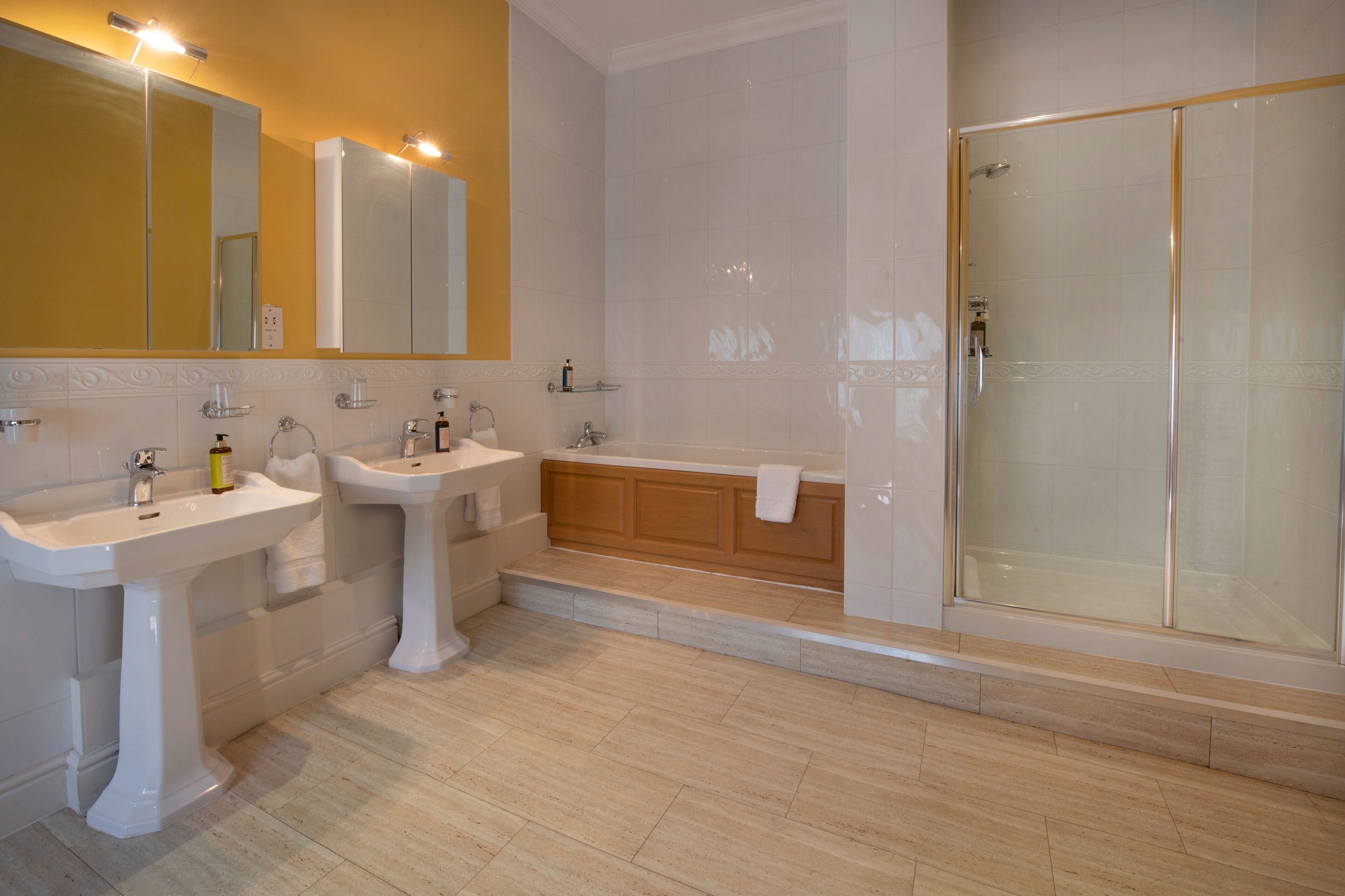 combined shower/bathtub, free toiletries, hair dryer, towels