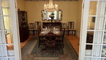 تناول الطعام