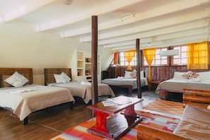 Select Comfort beds, in-room safe, desk, free WiFi - Hotel La Colina (Quepos)